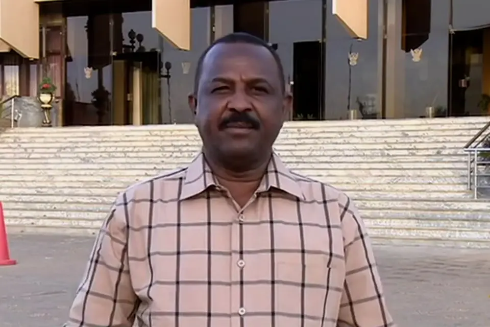 مراسل الجزيرة في السودان يلتقي أسرته بعد رحلة لجوء طويلة